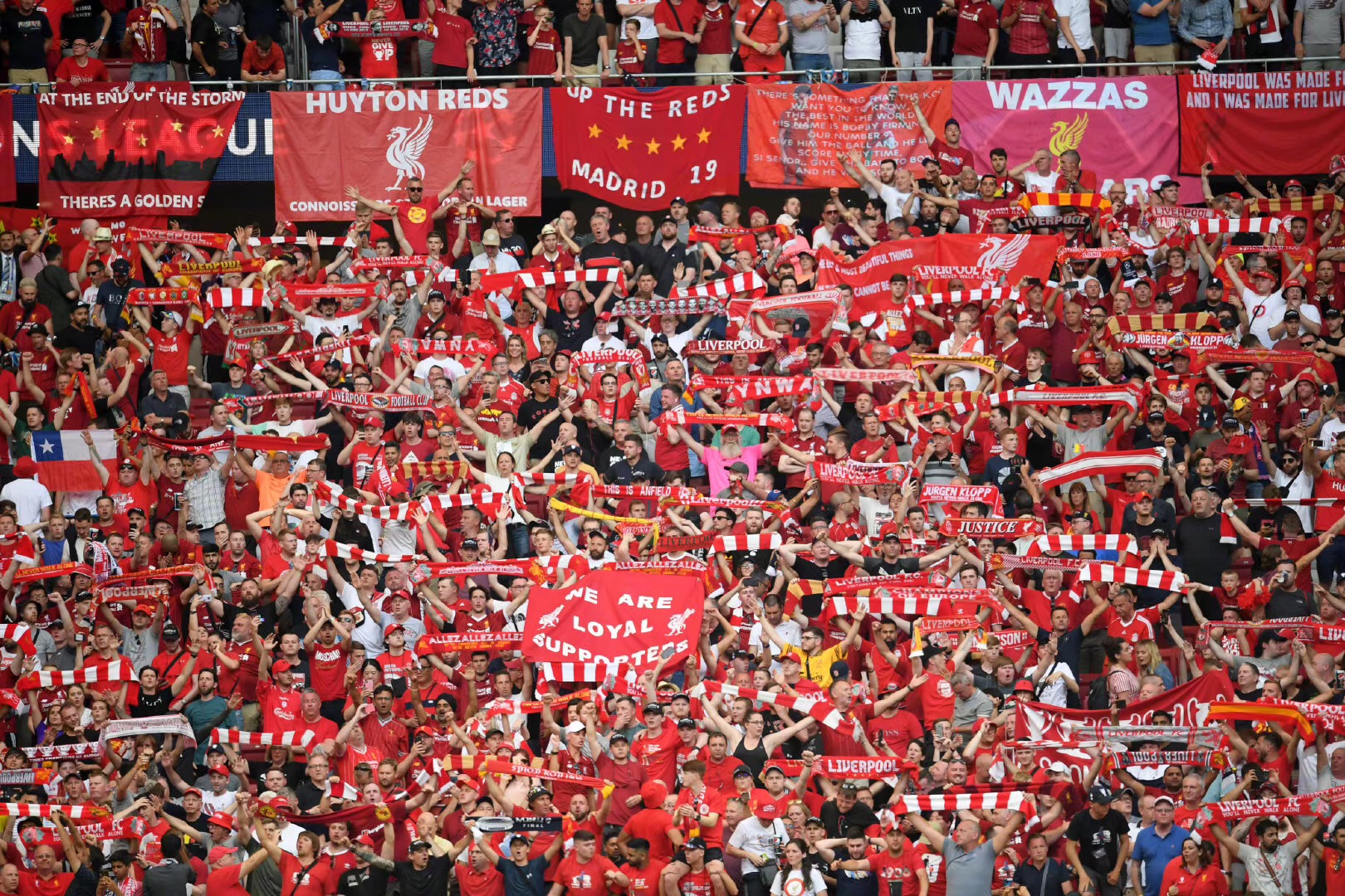 Emira Cup赛车：一台有“莲花魂”的赛道舞者